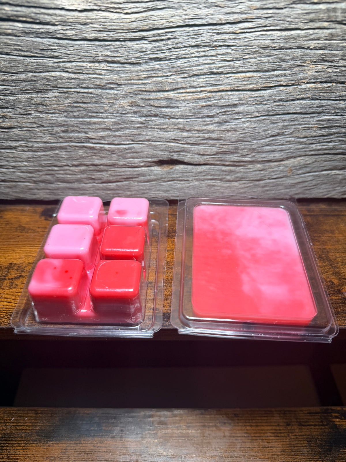 Hand-Poured Wax Melts – Long-Lasting, Highly Scented