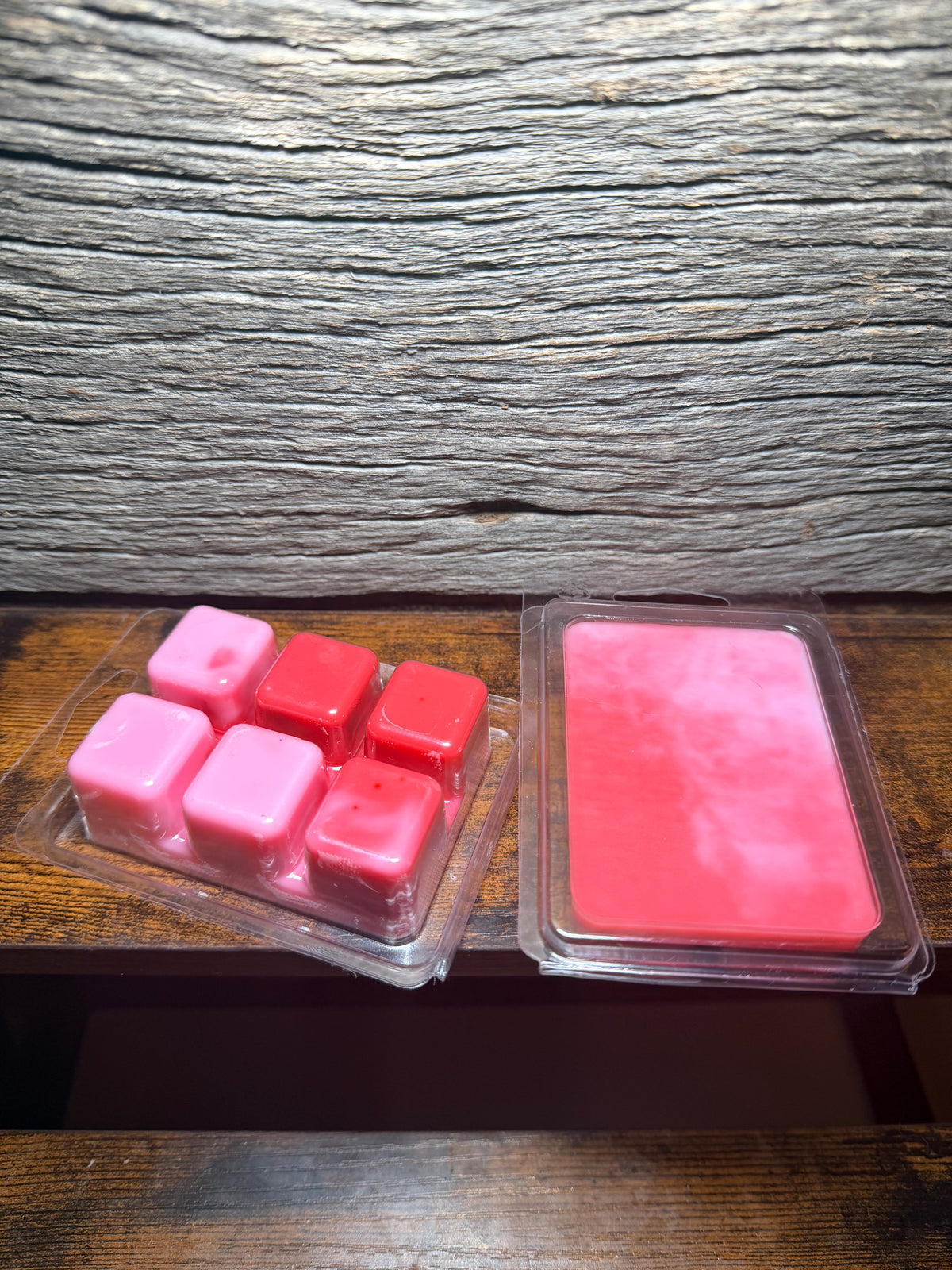 Hand-Poured Wax Melts – Long-Lasting, Highly Scented