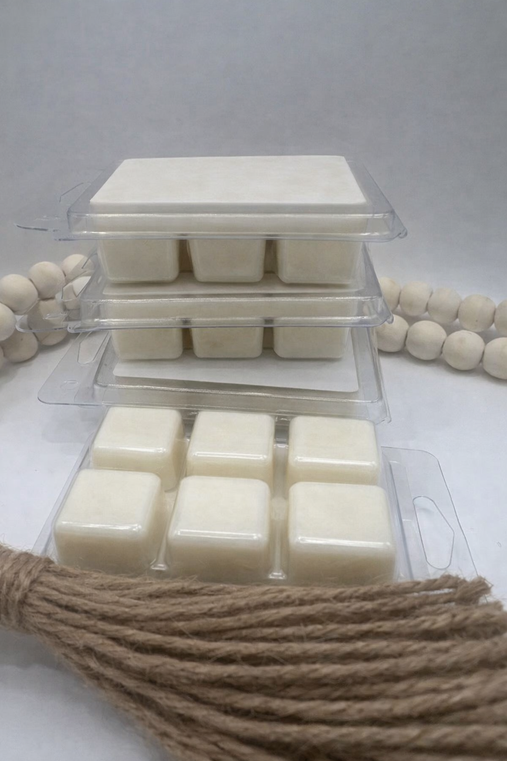 Wax Melt Clamshell – Cozy & Highly Scented
