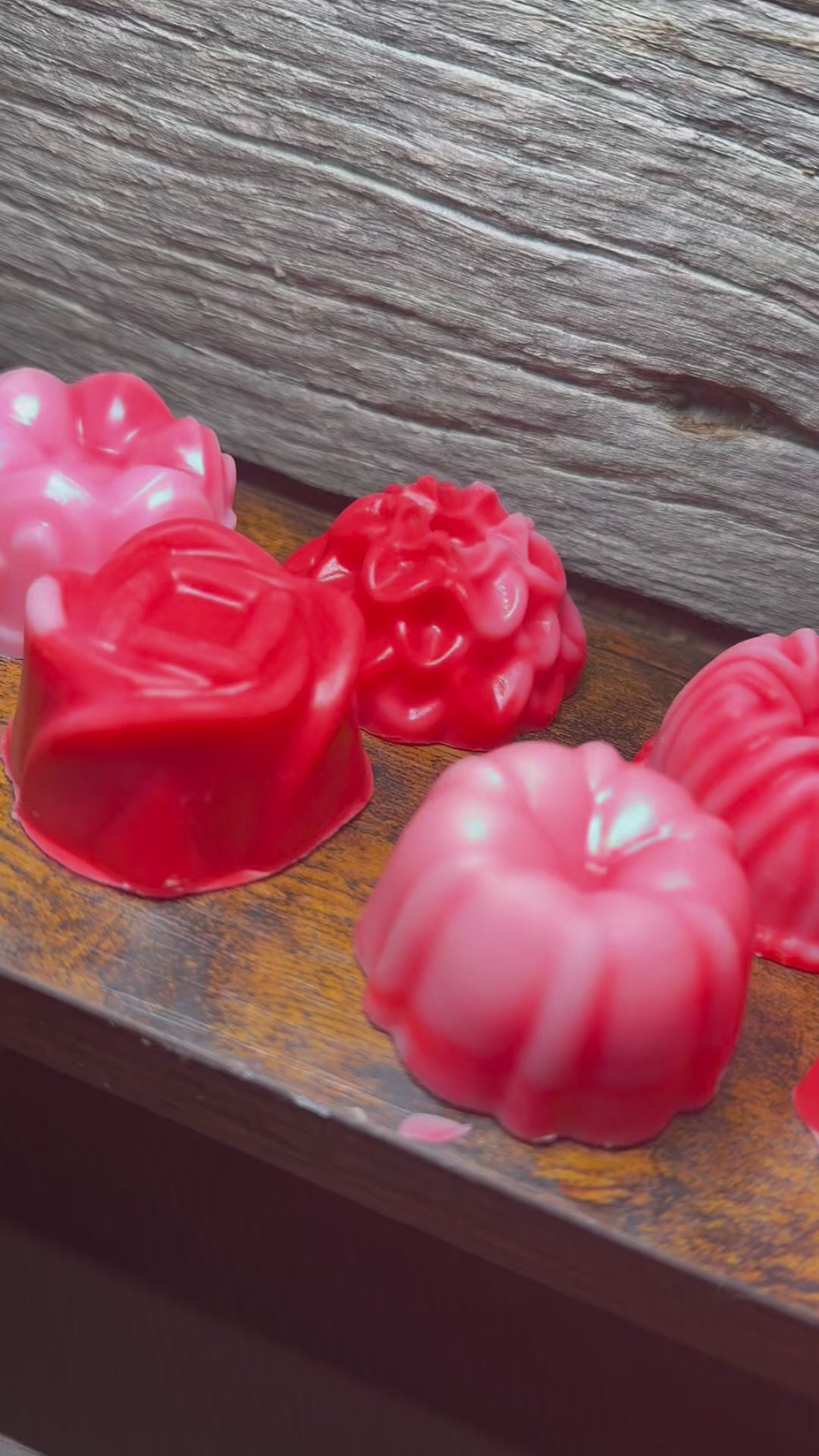 Hand-Poured Wax Melts – Long-Lasting, Highly Scented